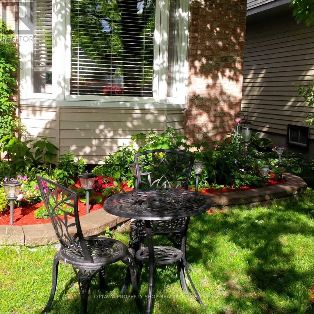 6156 Vineyard Drive, Ottawa, Ontario  K1C 2N6 - Photo 40 - X12165695