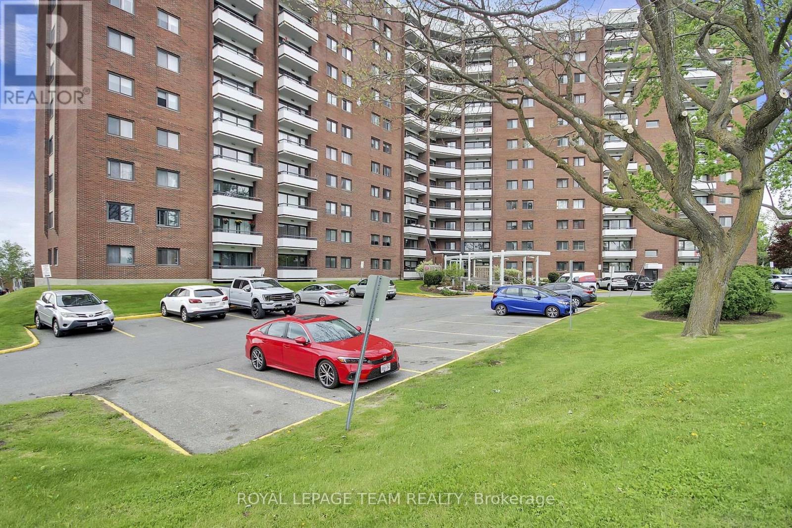 306 - 20 Chesterton Drive, Ottawa, Ontario  K2E 6Z7 - Photo 2 - X12165719