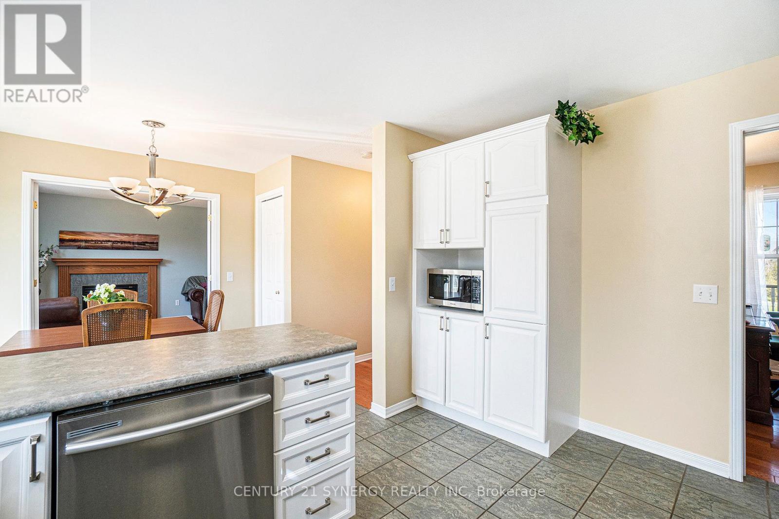 40 Empress Drive, North Grenville, Ontario  K0G 1J0 - Photo 15 - X12165770
