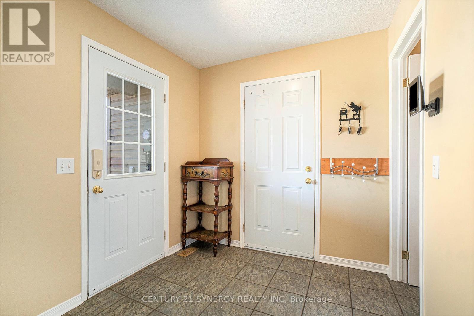 40 Empress Drive, North Grenville, Ontario  K0G 1J0 - Photo 3 - X12165770