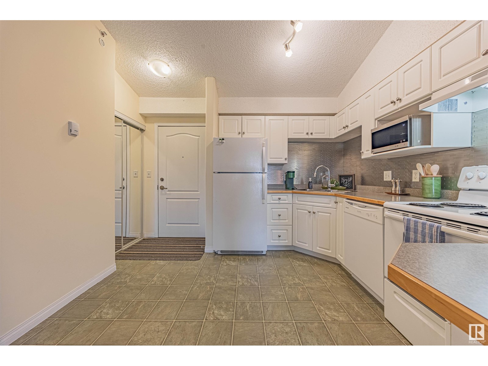 #516 7511 171 St Nw, Edmonton, Alberta  T5T 6S7 - Photo 4 - E4437809