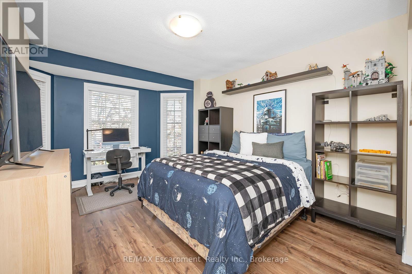 22 Waterford Crescent, Hamilton, Ontario  L8E 4Z9 - Photo 25 - X12165765