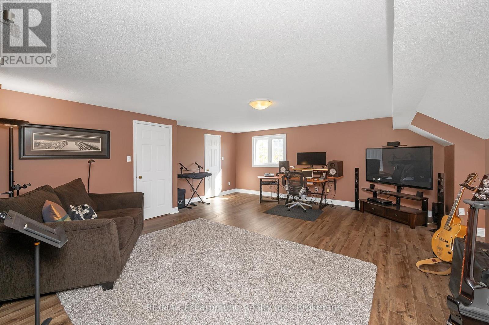 22 Waterford Crescent, Hamilton, Ontario  L8E 4Z9 - Photo 29 - X12165765