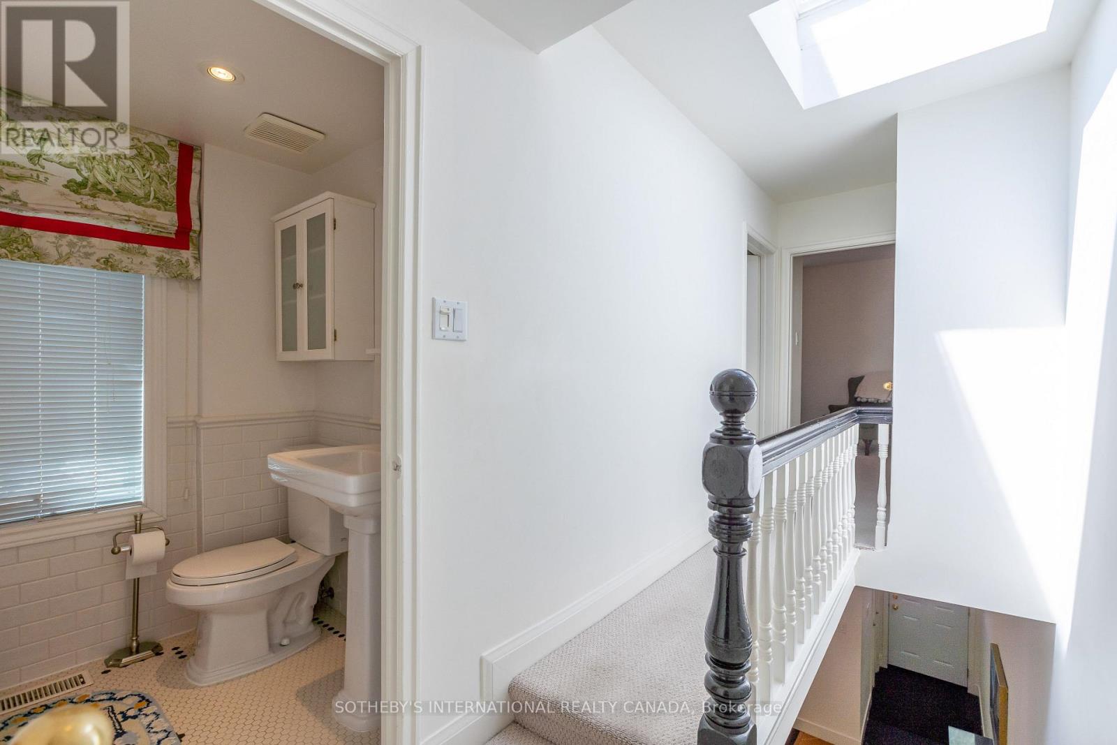 15 Alpha Avenue, Toronto, Ontario  M4X 1J2 - Photo 12 - C12165611