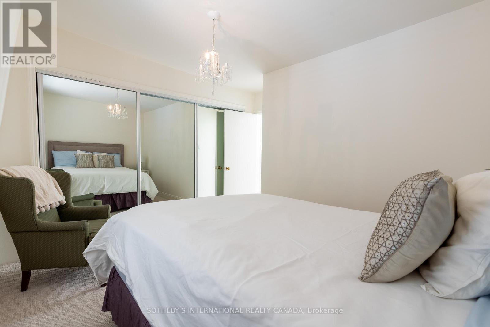 15 Alpha Avenue, Toronto, Ontario  M4X 1J2 - Photo 19 - C12165611