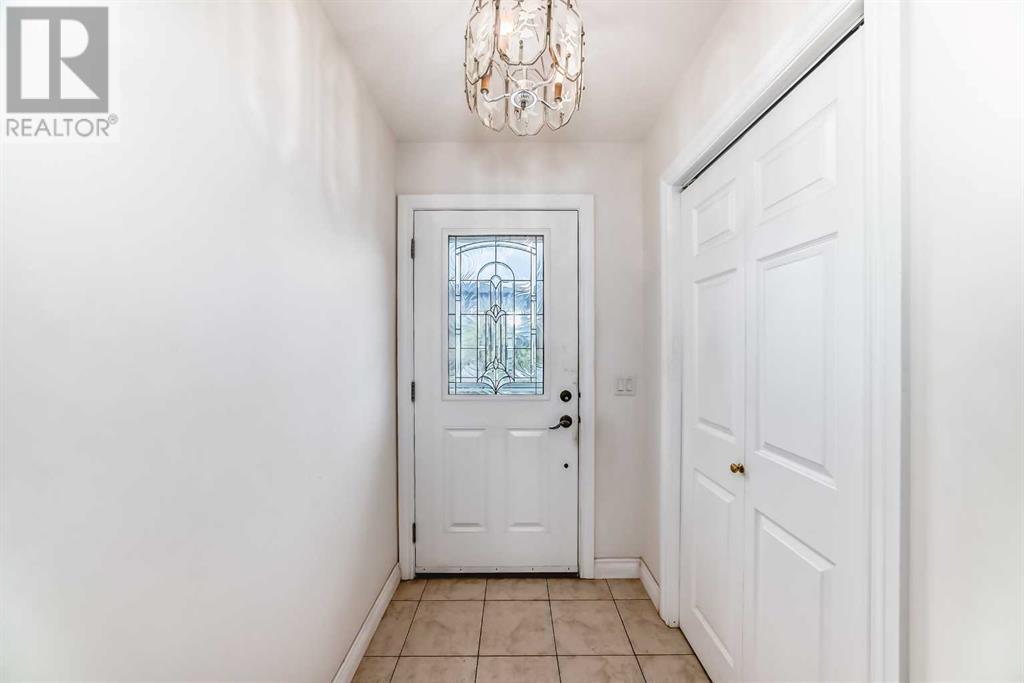Property at 426 7A Street NE image 3