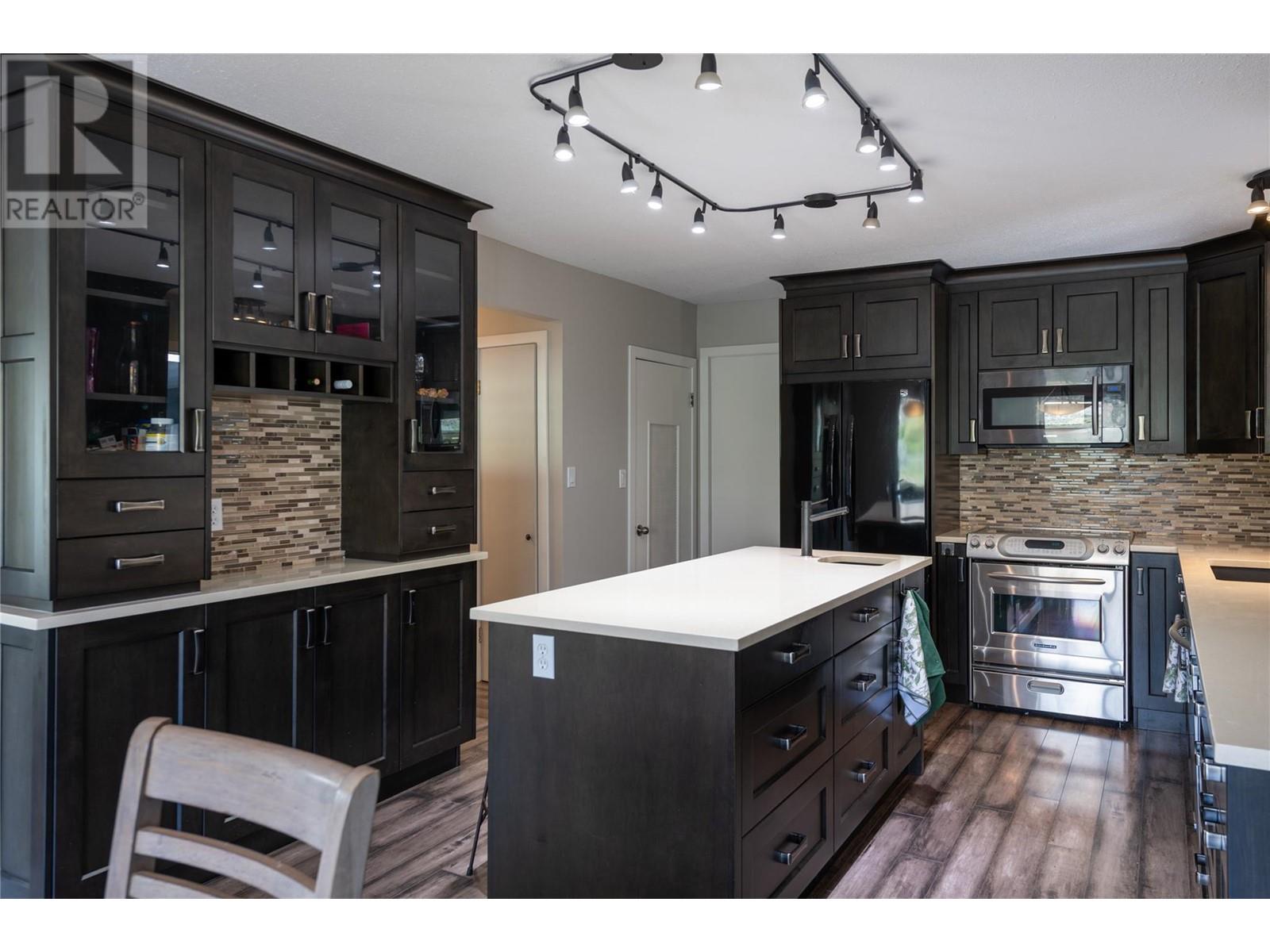 6506 Chukar Drive, Kamloops, British Columbia  V2C 4T7 - Photo 7 - 10348293