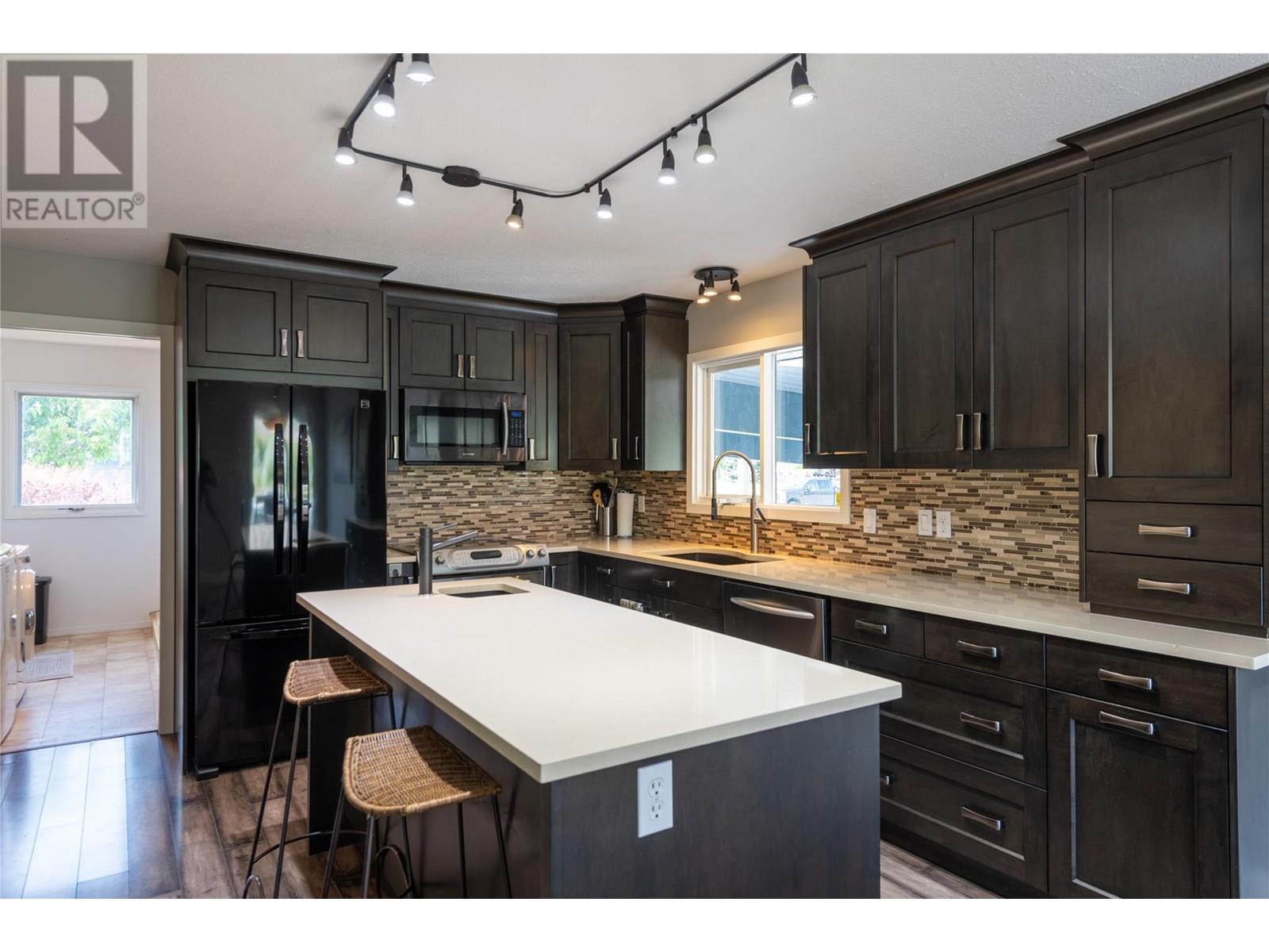 6506 Chukar Drive, Kamloops, British Columbia  V2C 4T7 - Photo 6 - 10348293