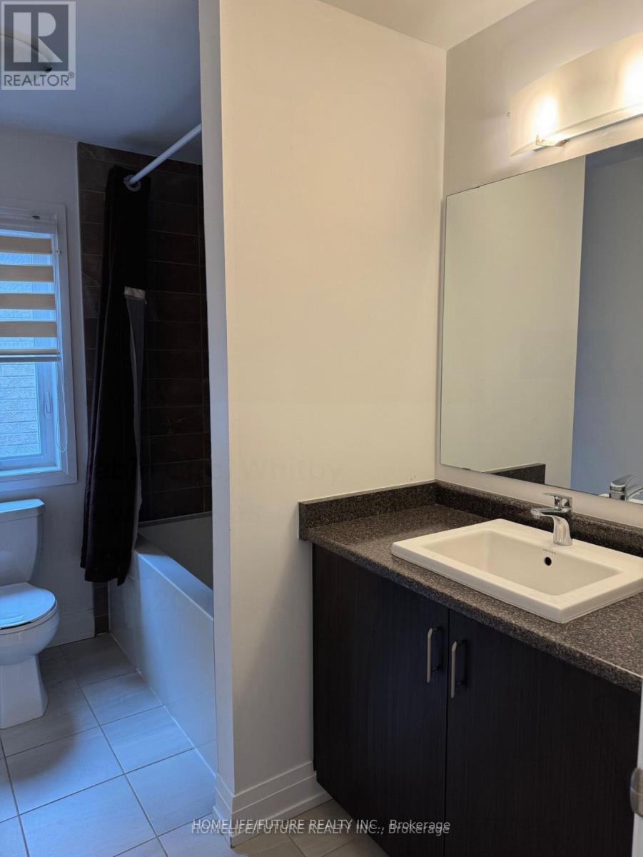 Main - 43 Brabin Circle, Whitby, Ontario  L1P 0C1 - Photo 11 - E12165578