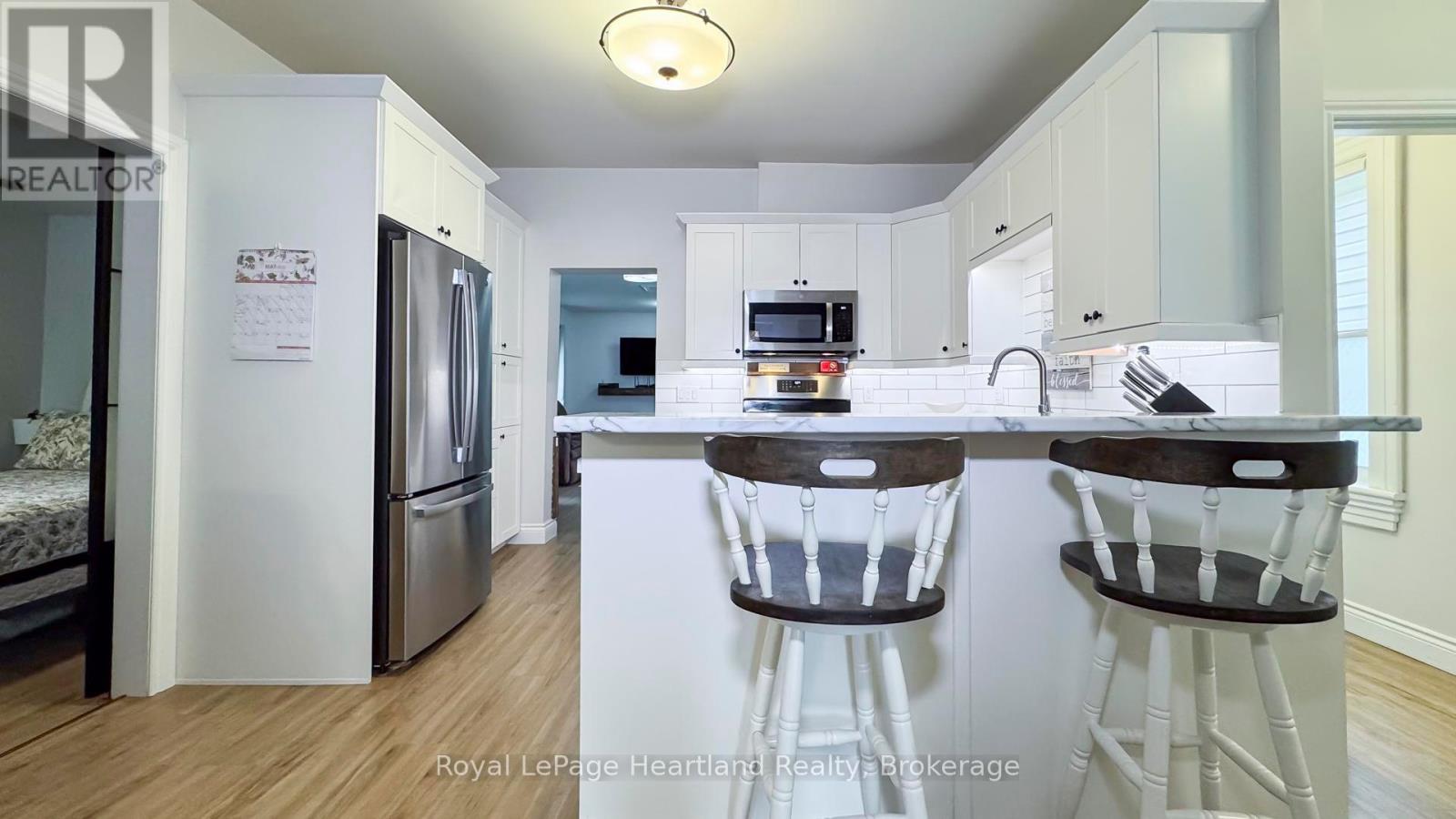 178 Wellington Street, North Huron, Ontario  N0M 1H0 - Photo 15 - X12165800