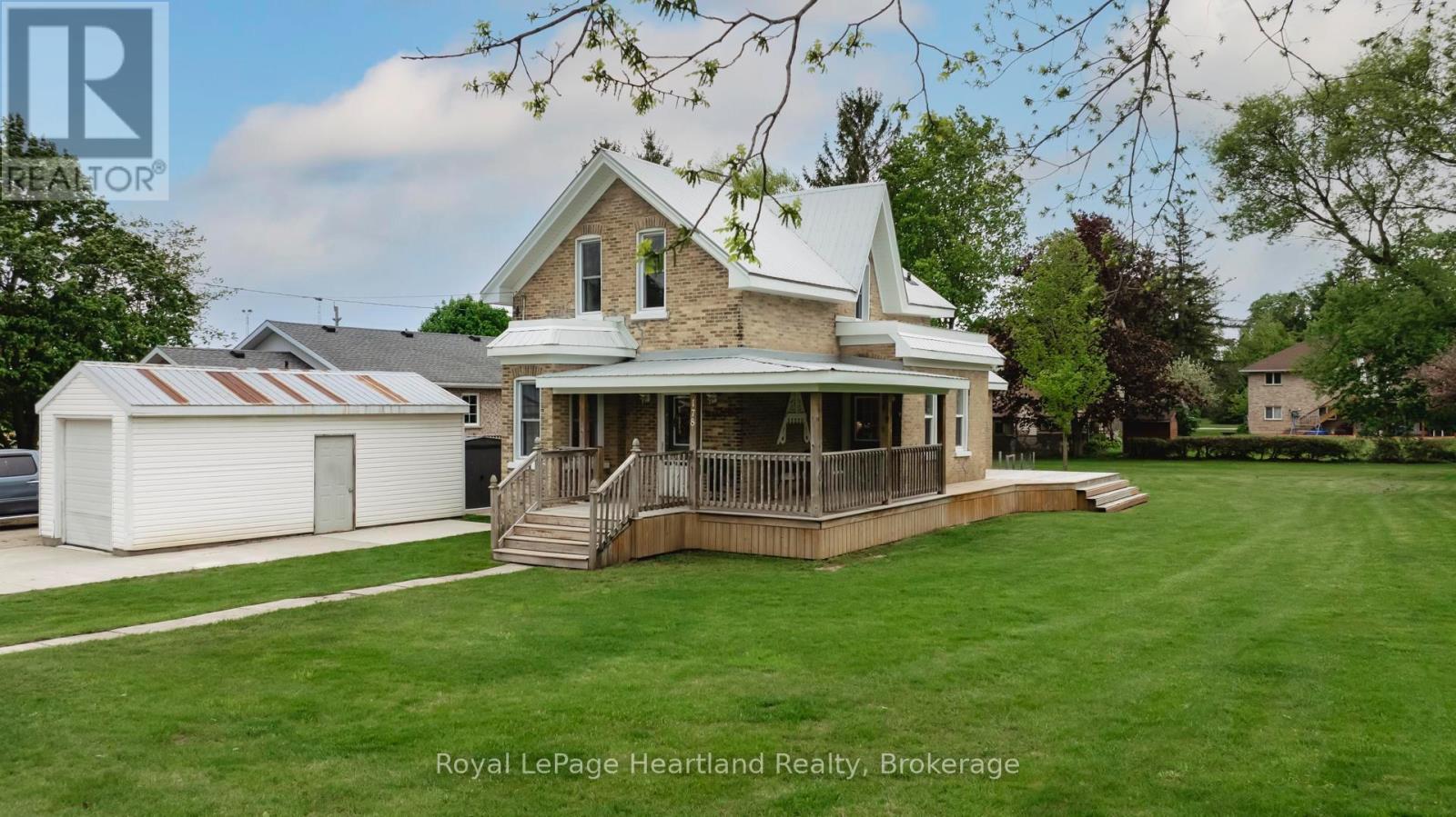 178 Wellington Street, North Huron, Ontario N0M 1H0 - Photo 2 - X12165800