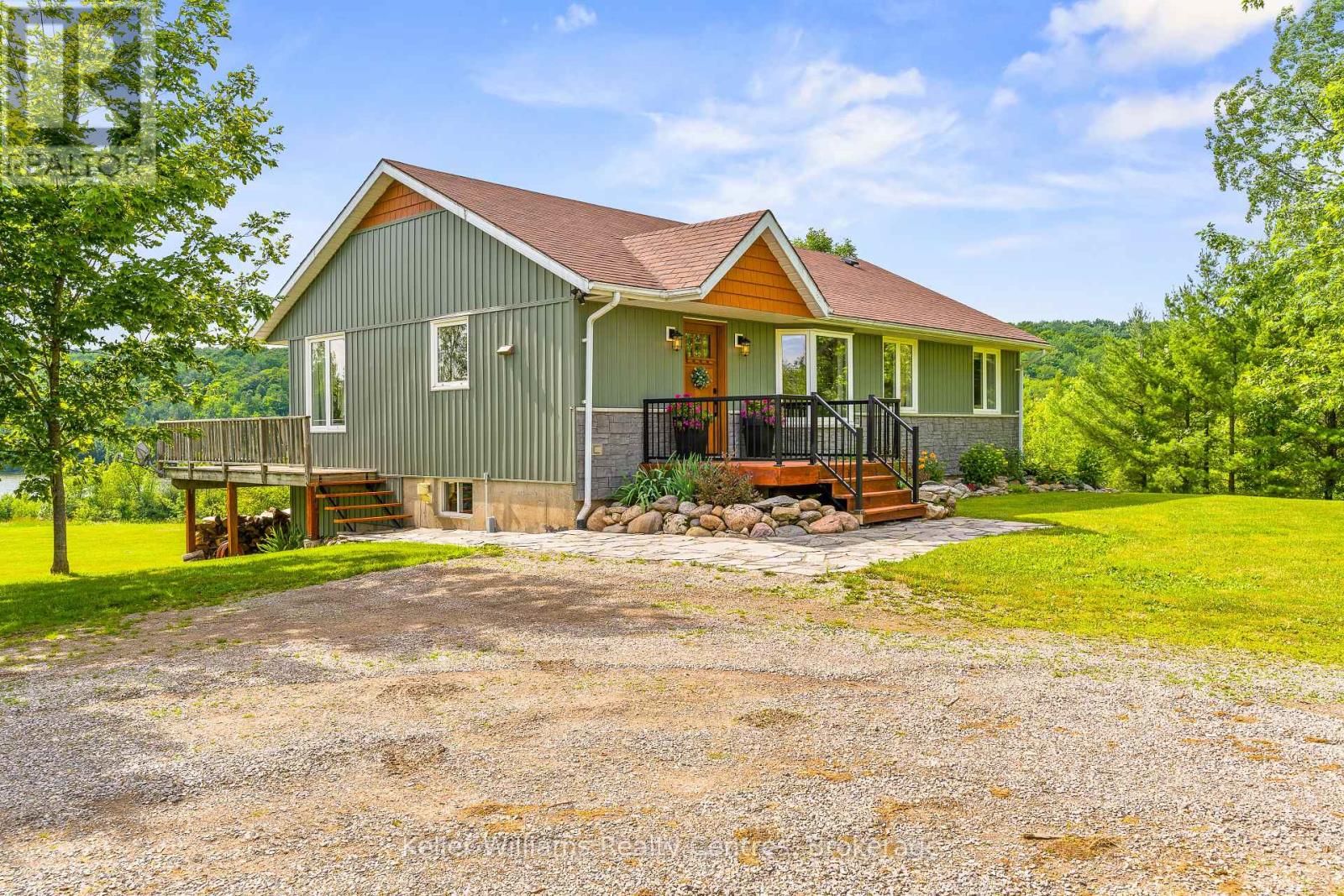 210182 Burgess Side Road, Georgian Bluffs, Ontario  N0H 1S0 - Photo 10 - X12165846