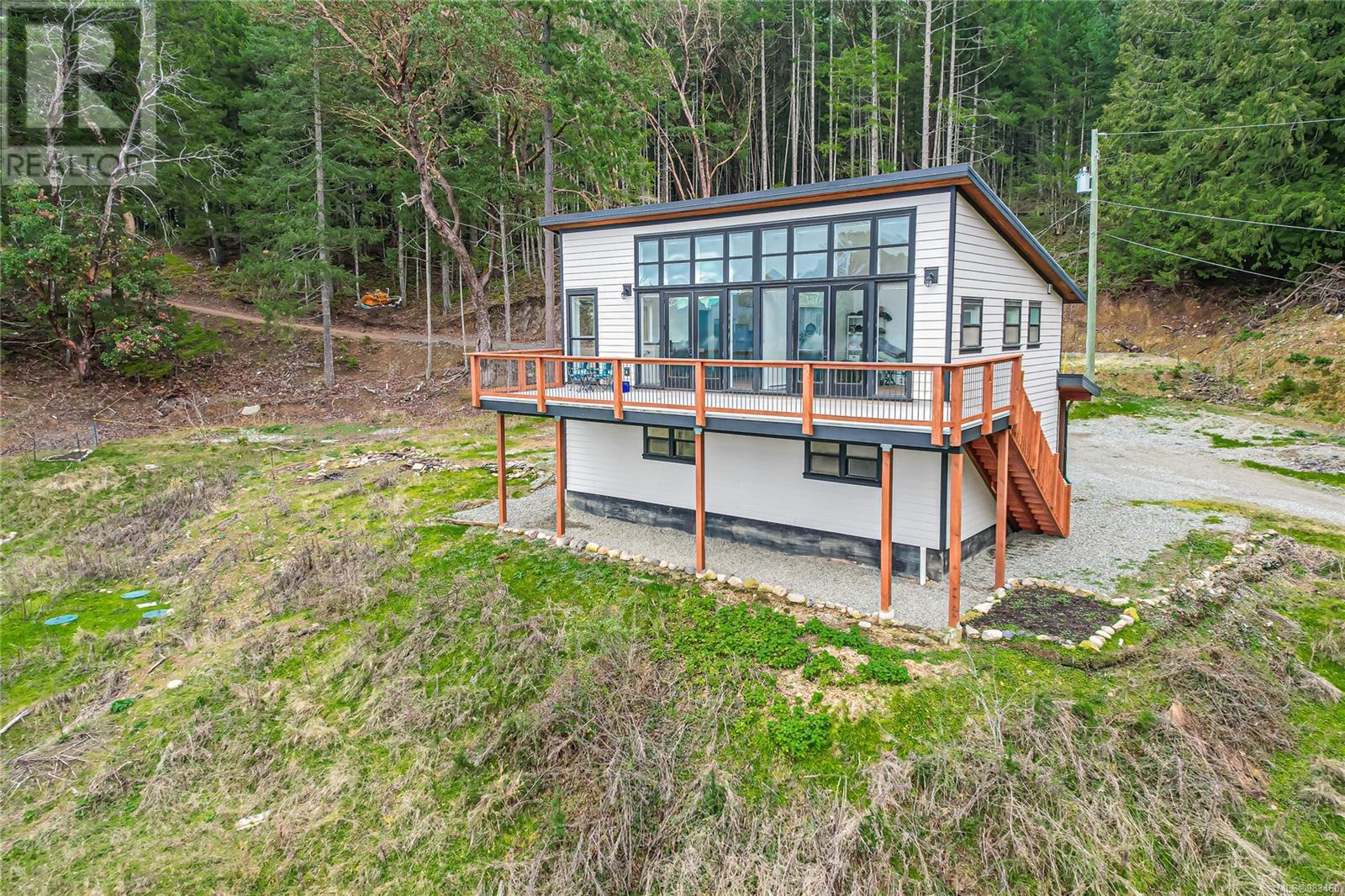 Property at 879 Rainbow Rd image 2