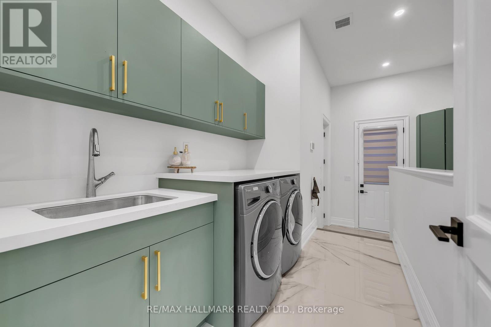 131 Lady Jessica Drive, Vaughan, Ontario  L6A 4Z7 - Photo 14 - N12146462