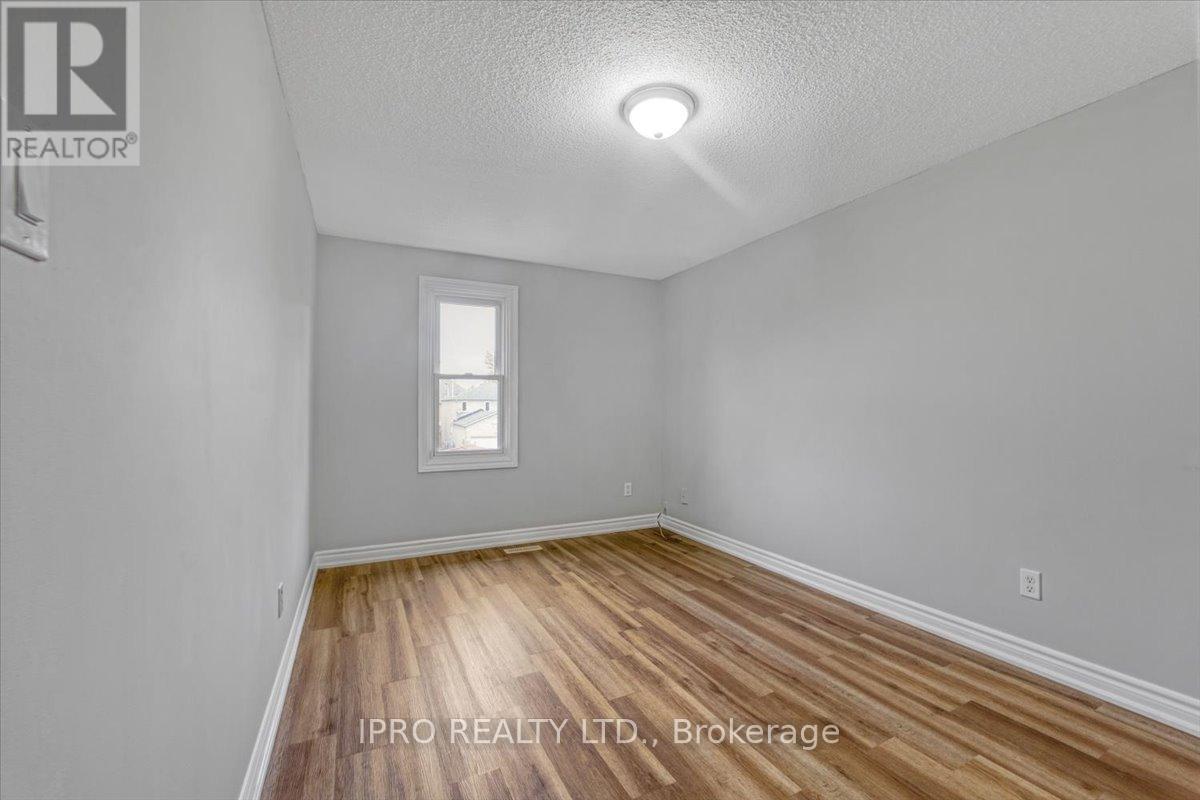 407 Hickling Trail, Barrie, Ontario  L4M 6B2 - Photo 20 - S12165620