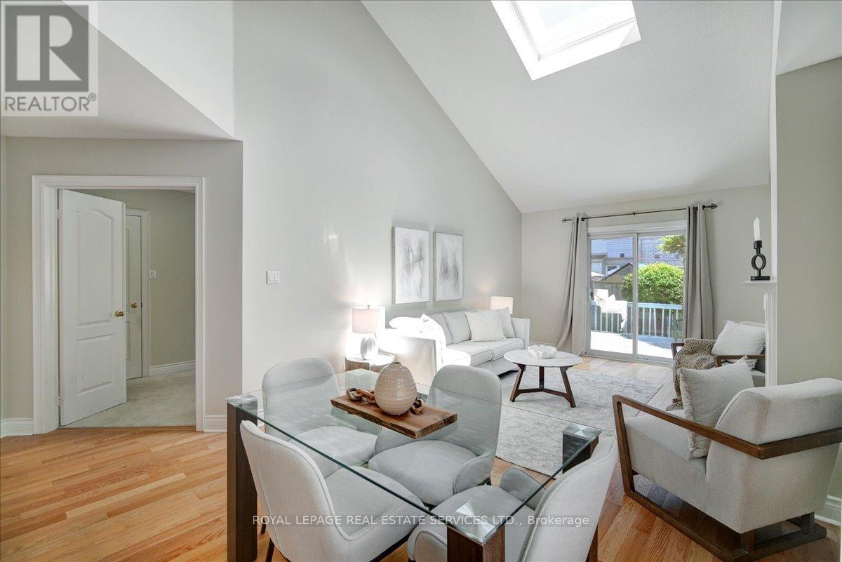 2137 Forest Gate Park, Oakville, Ontario  L6M 4B4 - Photo 6 - W12161869