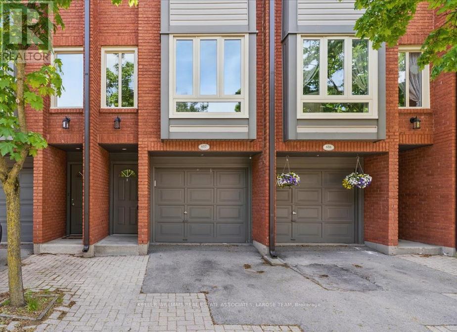 617 - 895 Maple Avenue S, Burlington, Ontario  L7S 2H7 - Photo 3 - W12163709