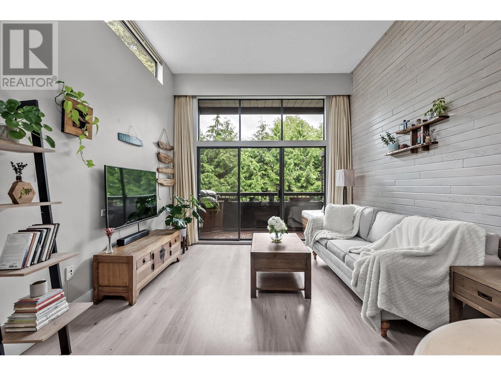 307 2255 W 8TH AVENUE, vancouver, British Columbia