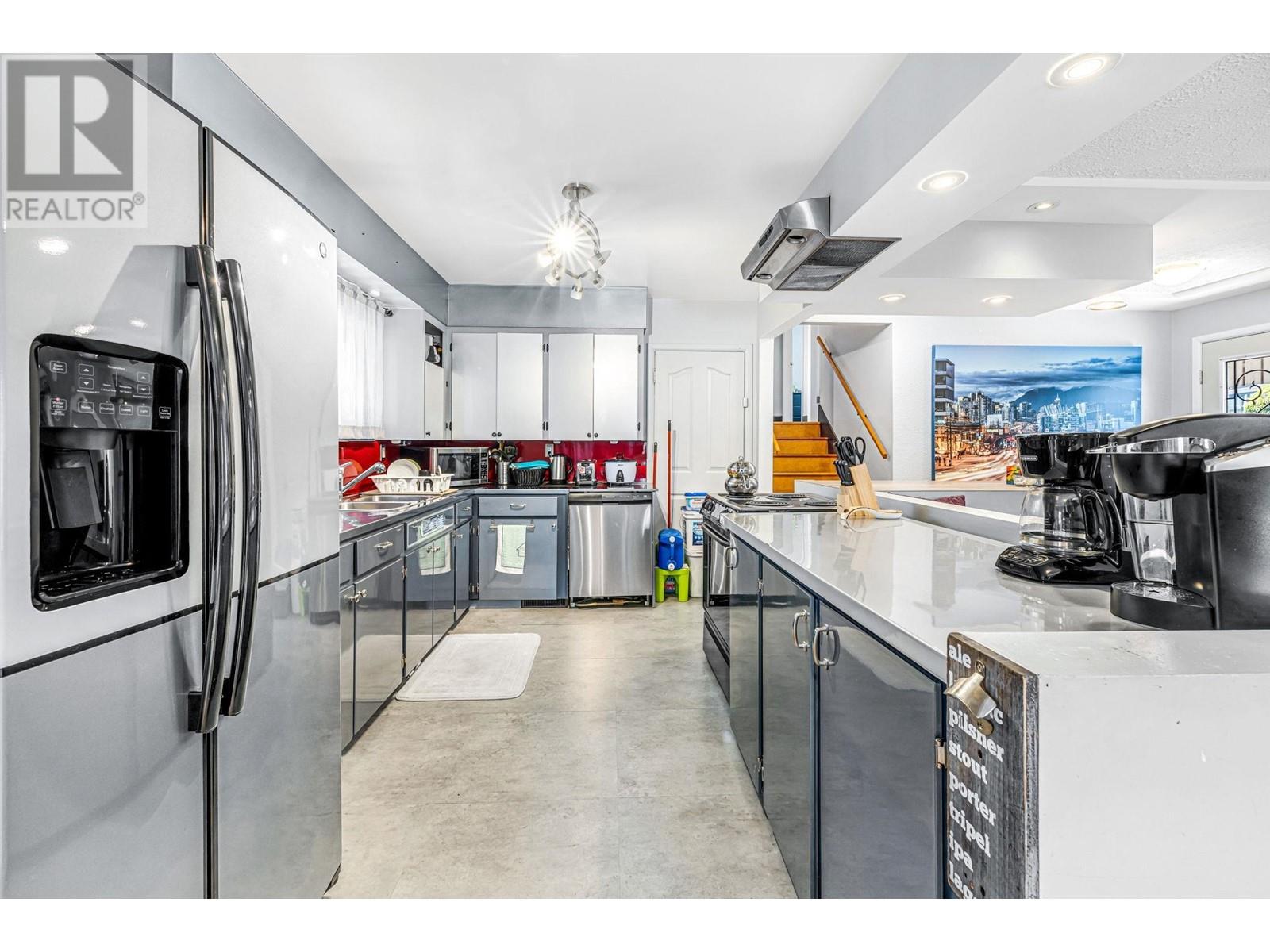 2715 Coast Meridian Road, Port Coquitlam, British Columbia  V3B 3M6 - Photo 7 - R3004656