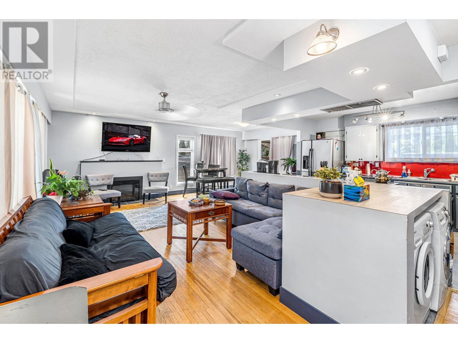 2715 Coast Meridian Road, Port Coquitlam, British Columbia  V3B 3M6 - Photo 4 - R3004656