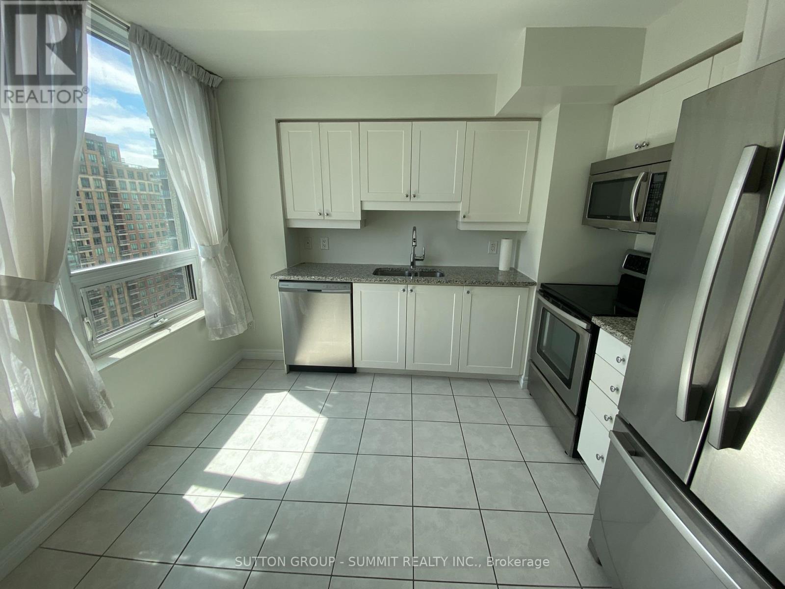 2203 - 208 Enfield Place, Mississauga, Ontario  L5B 0G8 - Photo 10 - W12165548