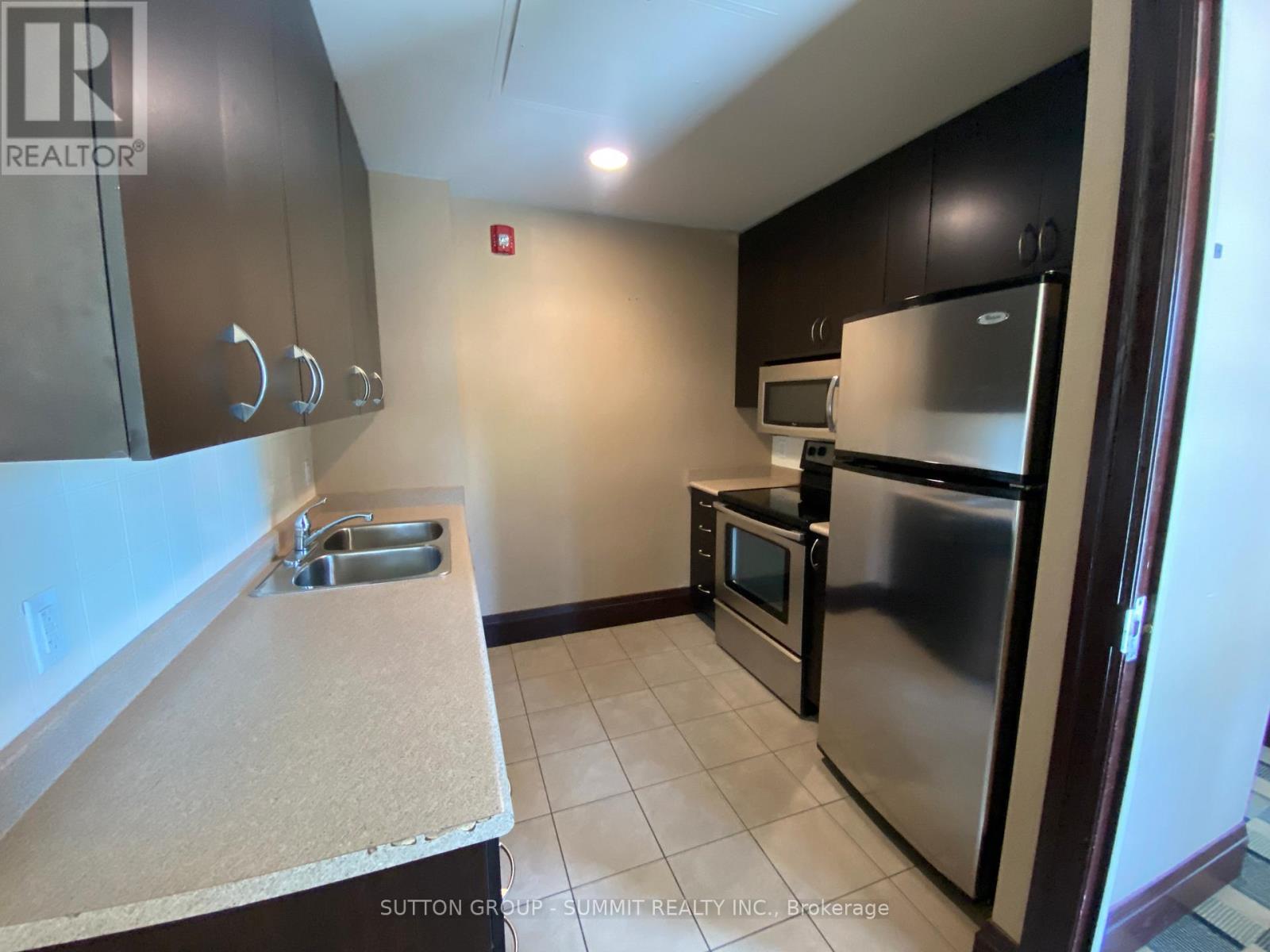 2203 - 208 Enfield Place, Mississauga, Ontario  L5B 0G8 - Photo 37 - W12165548