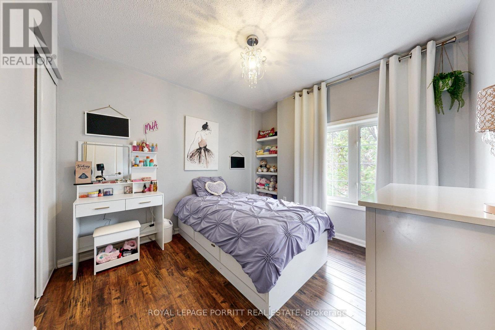 151 Decker Hollow Circle S, Brampton, Ontario  L6X 0L4 - Photo 15 - W12165599