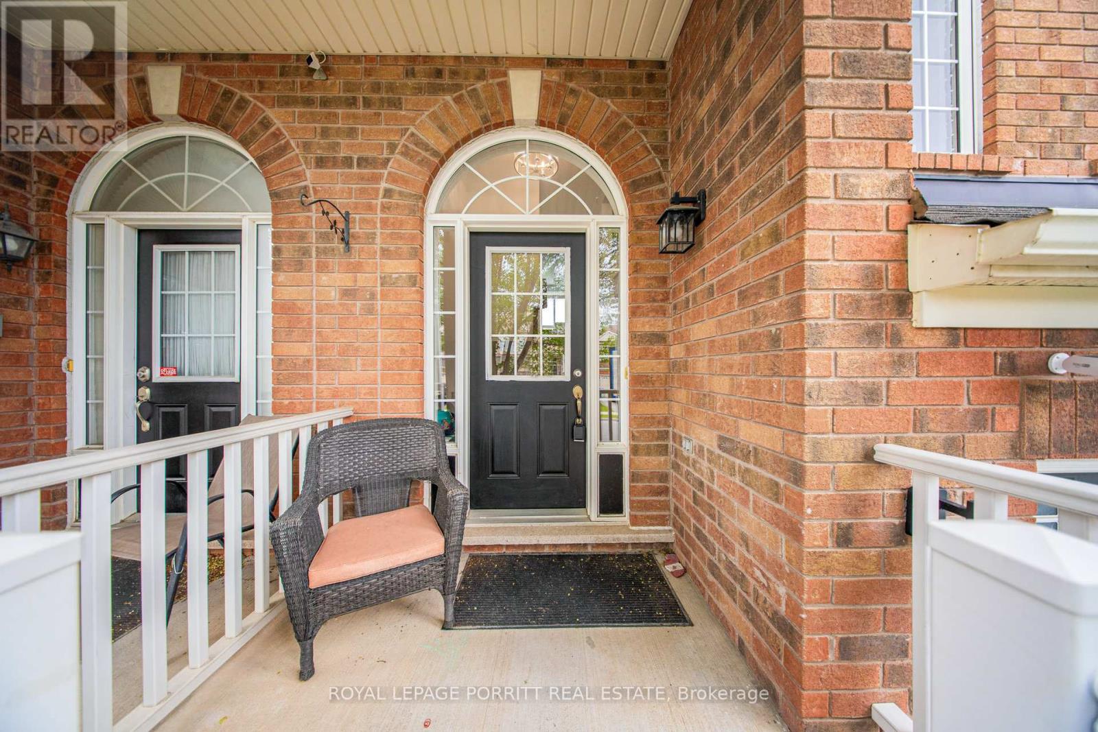 151 Decker Hollow Circle S, Brampton, Ontario  L6X 0L4 - Photo 2 - W12165599