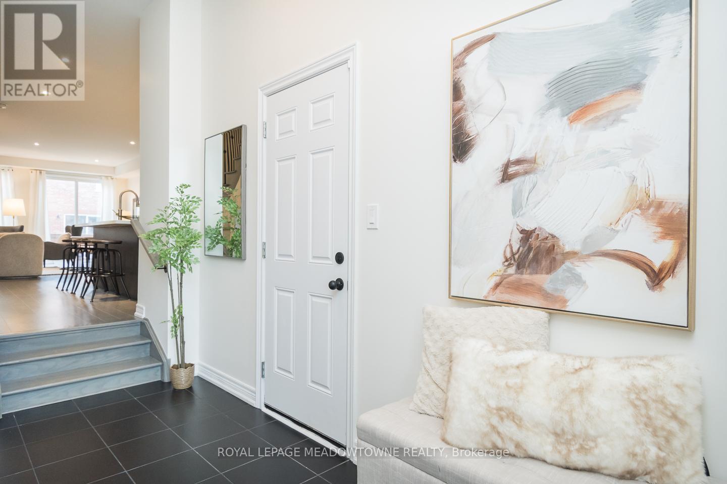 1397 Hamman Way, Milton (Fo Ford), Ontario  L9E 1K4 - Photo 5 - W12165663
