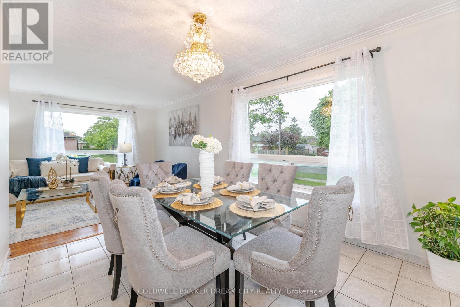 35 Guiness Avenue, Toronto, Ontario  M9W 3L1 - Photo 11 - W12165715