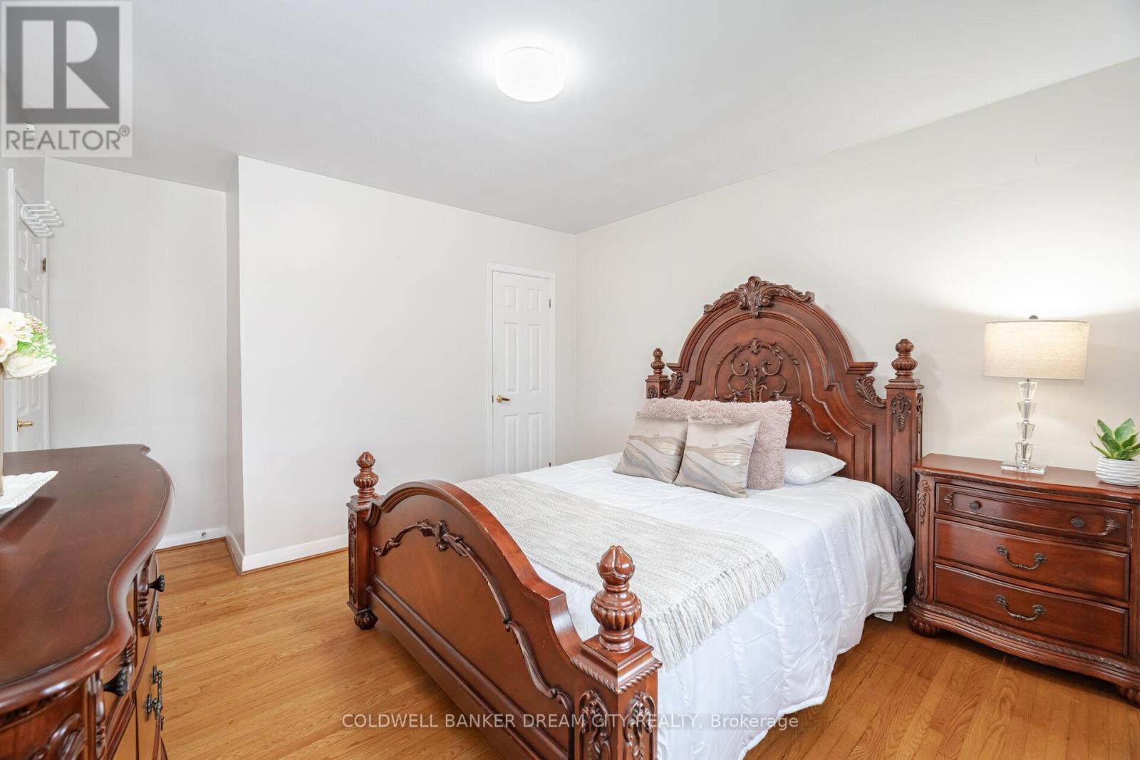 35 Guiness Avenue, Toronto, Ontario  M9W 3L1 - Photo 23 - W12165715