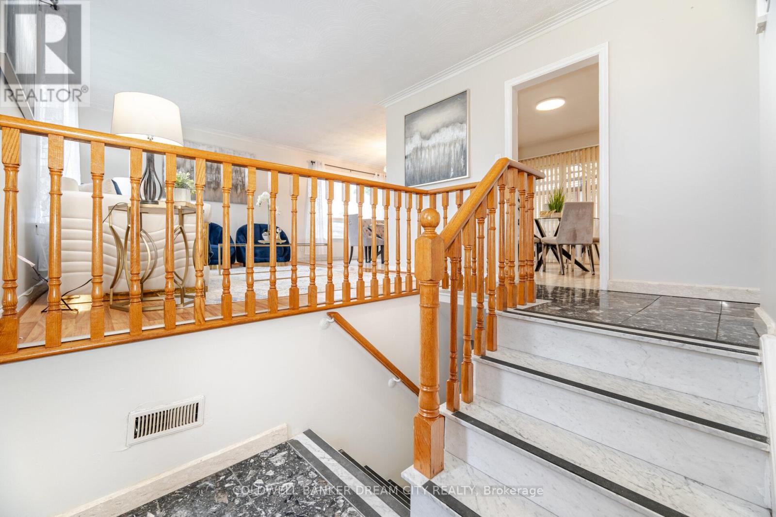 35 Guiness Avenue, Toronto, Ontario  M9W 3L1 - Photo 31 - W12165715
