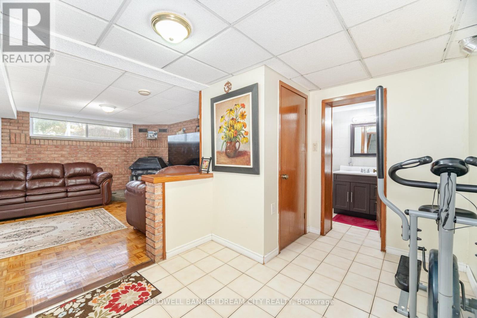 35 Guiness Avenue, Toronto, Ontario  M9W 3L1 - Photo 33 - W12165715