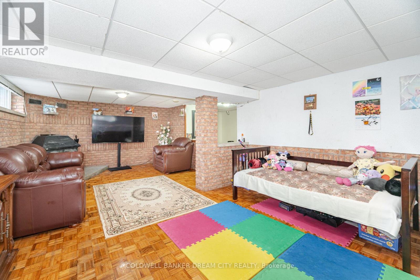 35 Guiness Avenue, Toronto, Ontario  M9W 3L1 - Photo 36 - W12165715