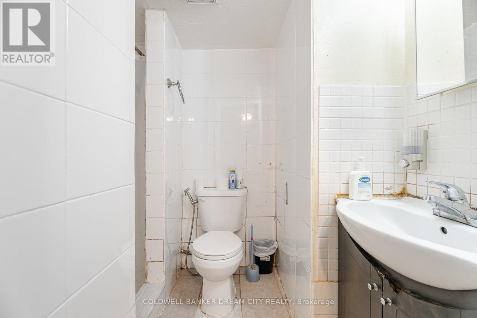 35 Guiness Avenue, Toronto, Ontario  M9W 3L1 - Photo 46 - W12165715