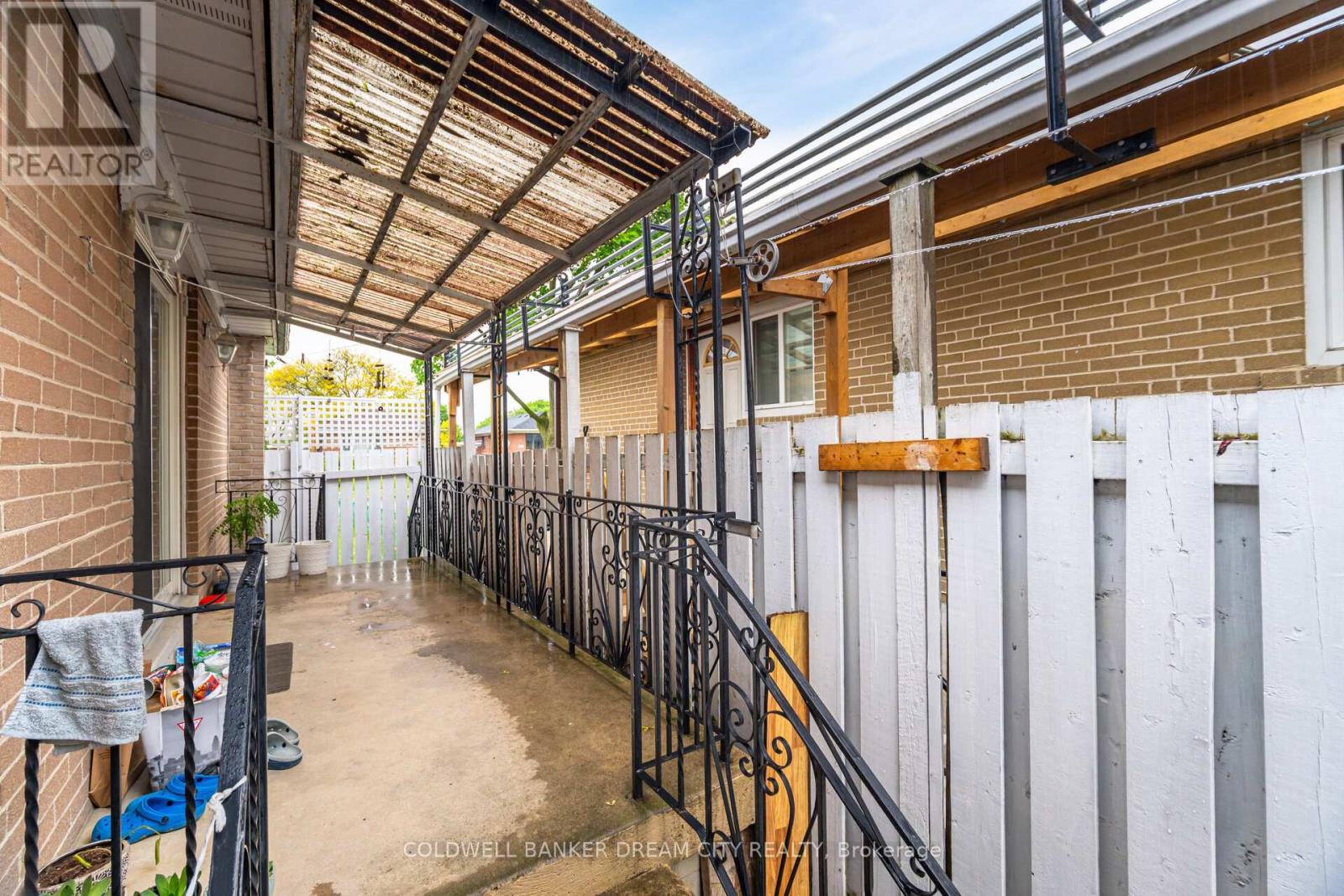 35 Guiness Avenue, Toronto, Ontario  M9W 3L1 - Photo 47 - W12165715