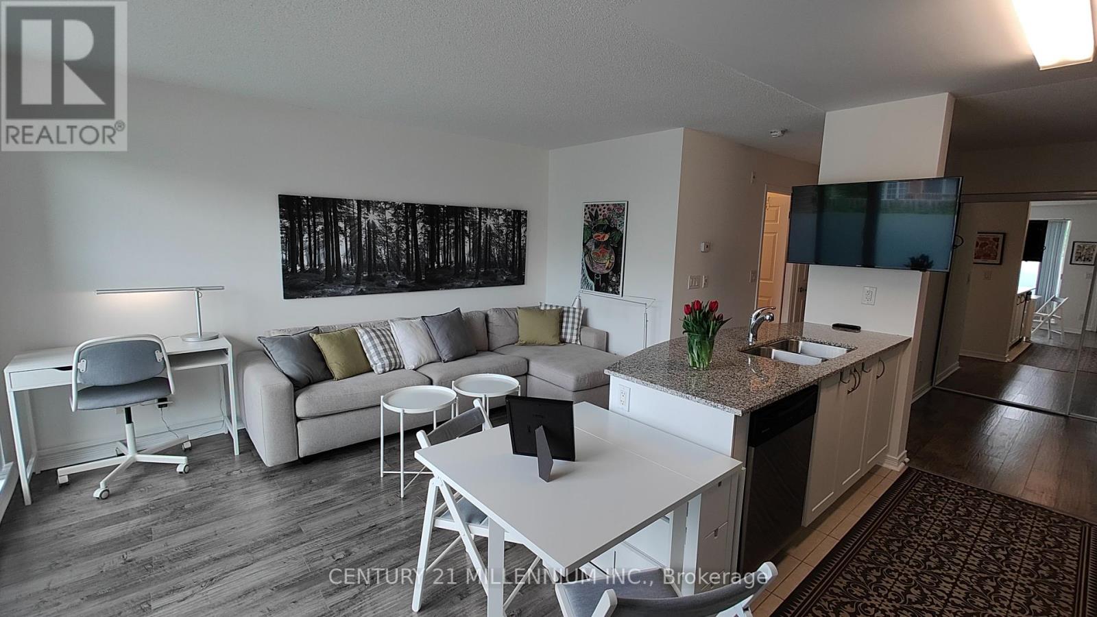104 - 60 Via Rosedale Way, Brampton, Ontario  L6R 3X6 - Photo 9 - W12165722