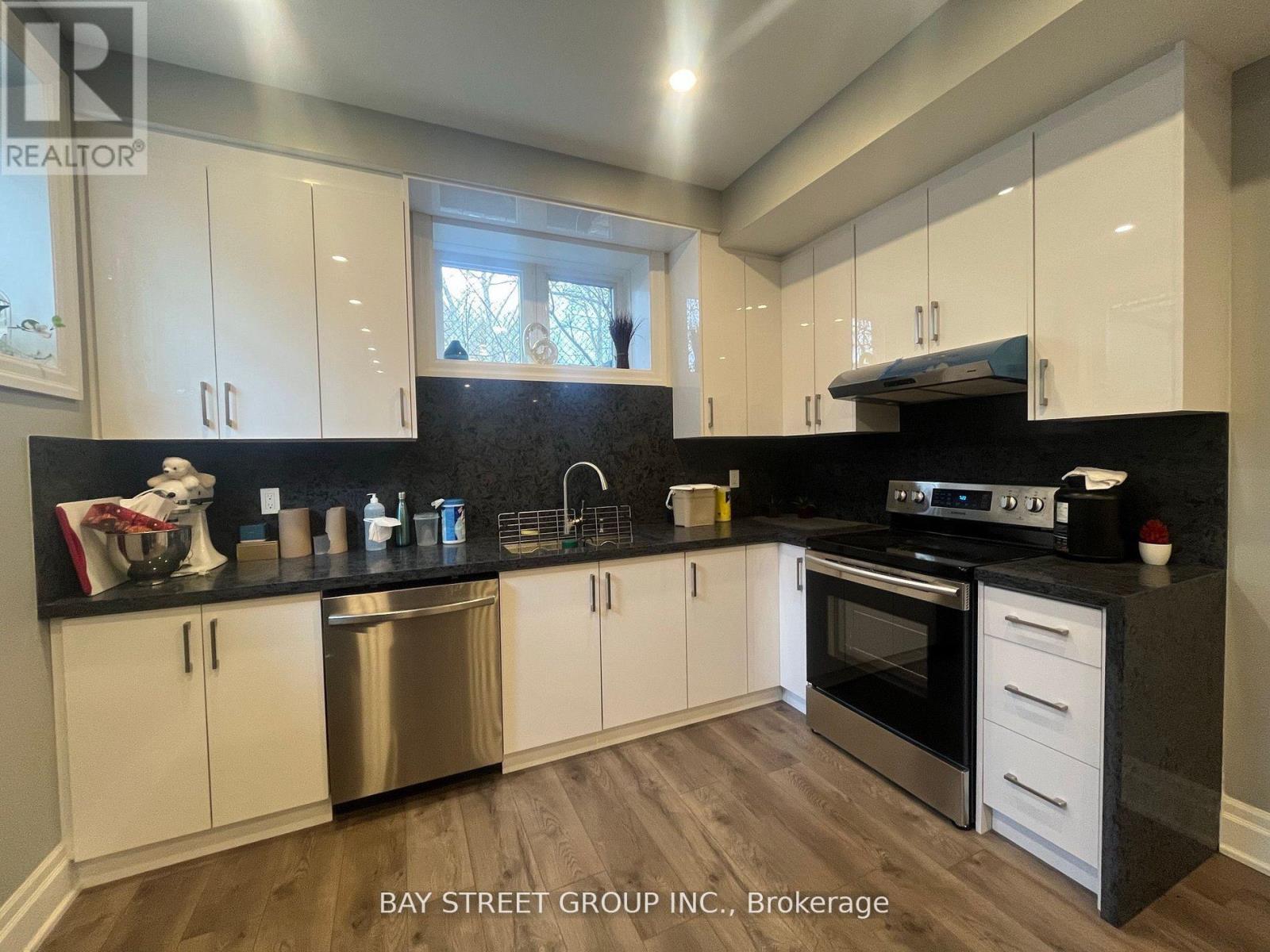 Lower - 1243 Bridge Road, Oakville, Ontario  L6L 2C3 - Photo 2 - W12165752