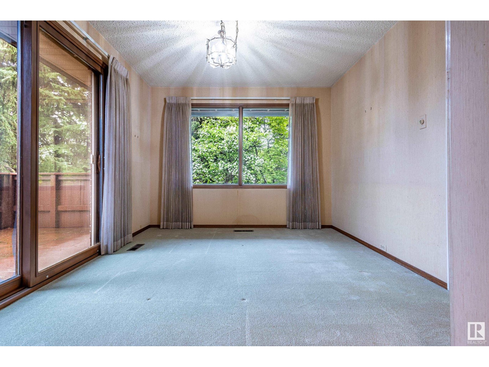 6315 145a St Nw, Edmonton, Alberta  T6H 4J1 - Photo 14 - E4437817