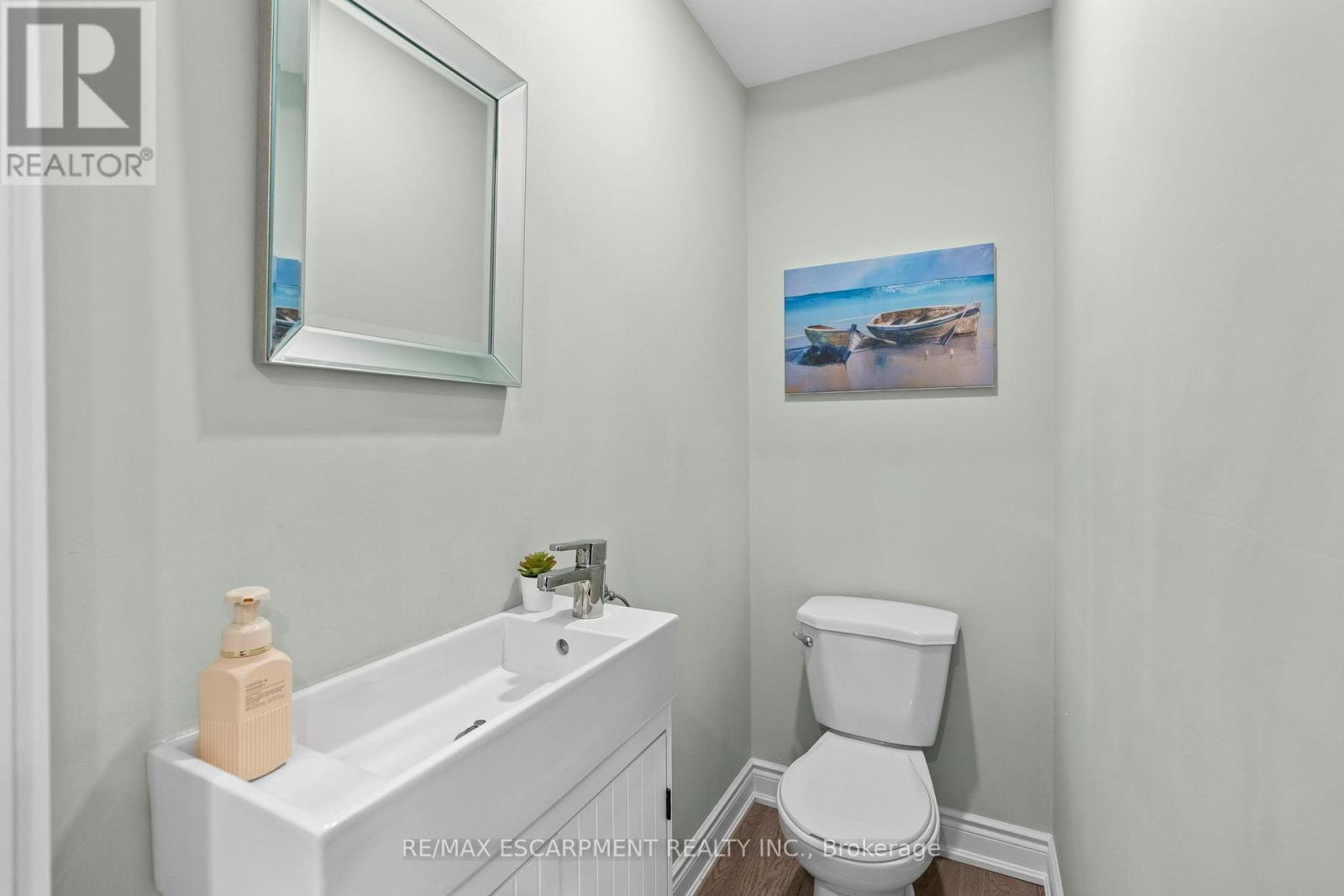 342 East 15th Street, Hamilton, Ontario  L9A 4G5 - Photo 17 - X12165532