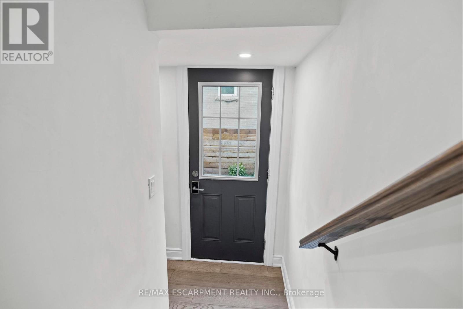 342 East 15th Street, Hamilton (Hill Park), Ontario  L9A 4G5 - Photo 24 - X12165532