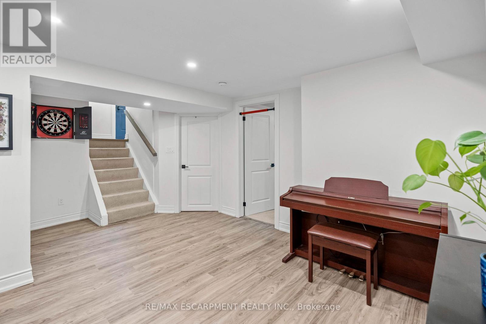 342 East 15th Street, Hamilton, Ontario  L9A 4G5 - Photo 33 - X12165532