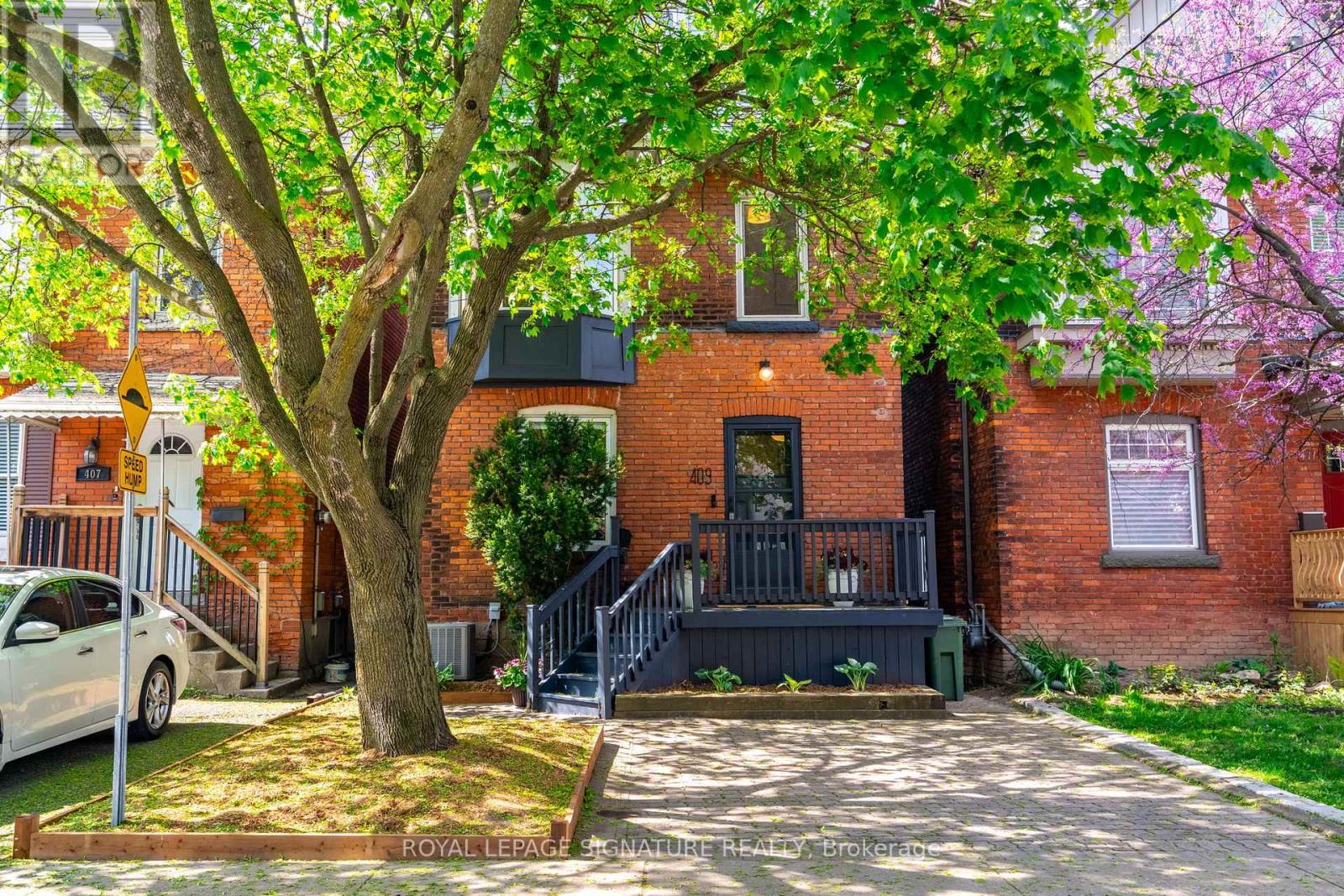 409 Herkimer Street, Hamilton, Ontario  L8P 2J4 - Photo 2 - X12165536