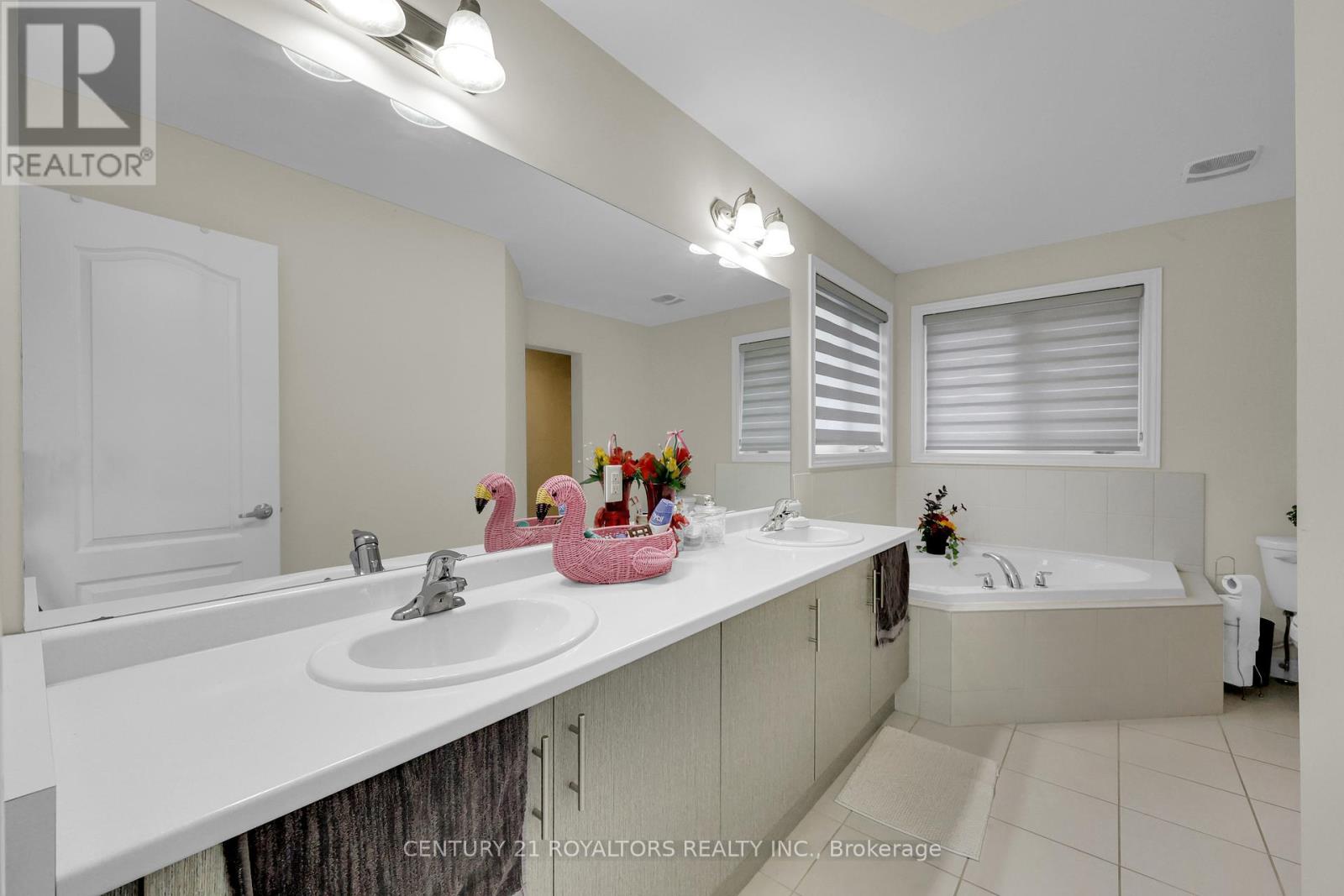471 Thompson Street, Woodstock, Ontario  N4T 0L5 - Photo 31 - X12165645