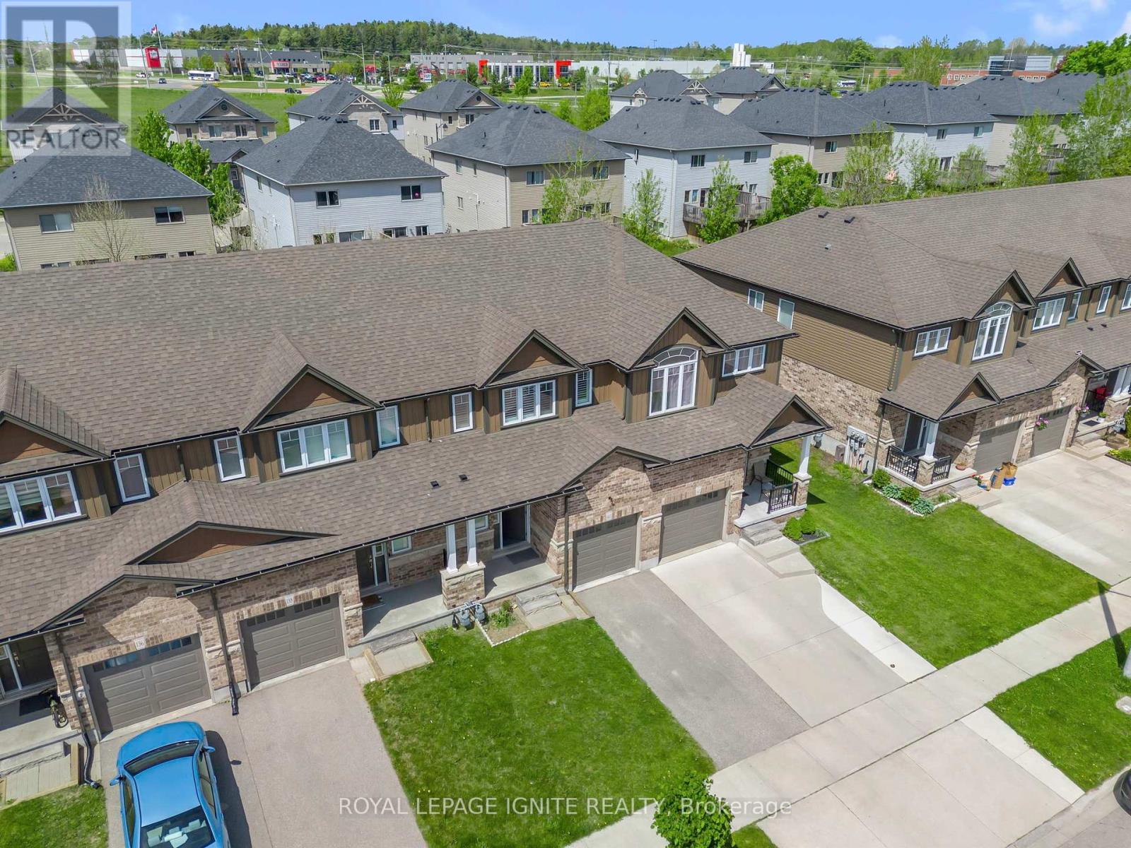 140 Templewood Drive, Kitchener, Ontario  N2R 0H5 - Photo 2 - X12165710