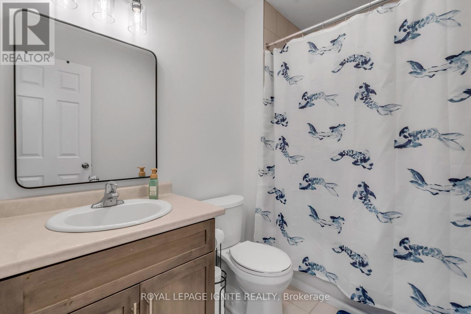 140 Templewood Drive, Kitchener, Ontario  N2R 0H5 - Photo 32 - X12165710