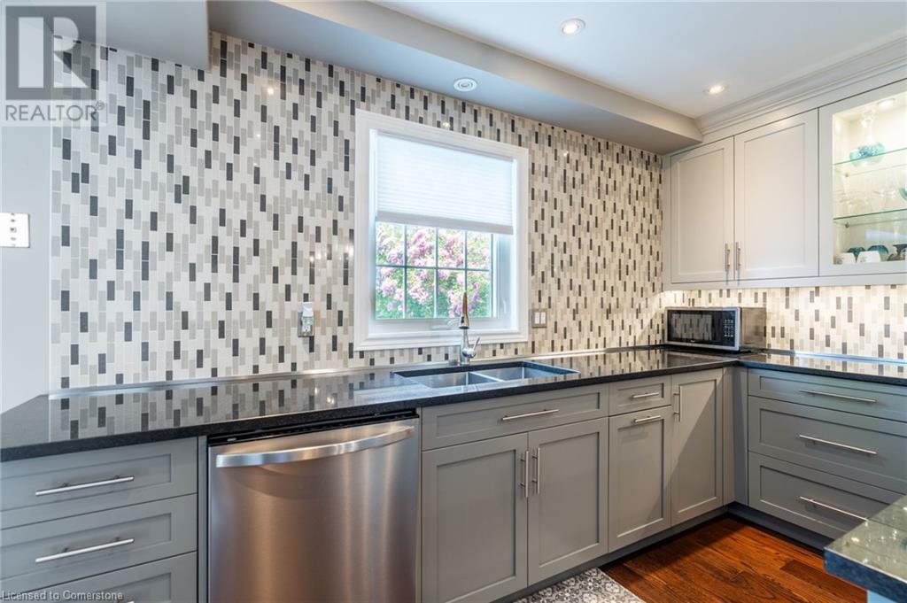 2431 Baxter Crescent, Burlington, Ontario  L7M 4A1 - Photo 7 - 40731285