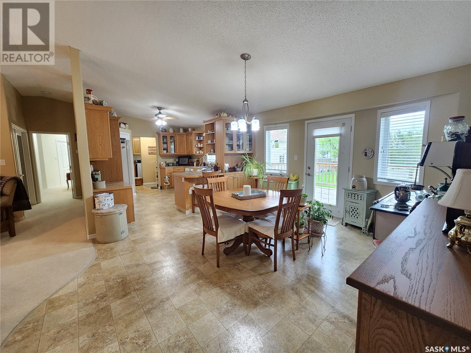 225 3rd Street, Weyburn Rm No. 67, Saskatchewan  S0C 1X0 - Photo 10 - SK006771