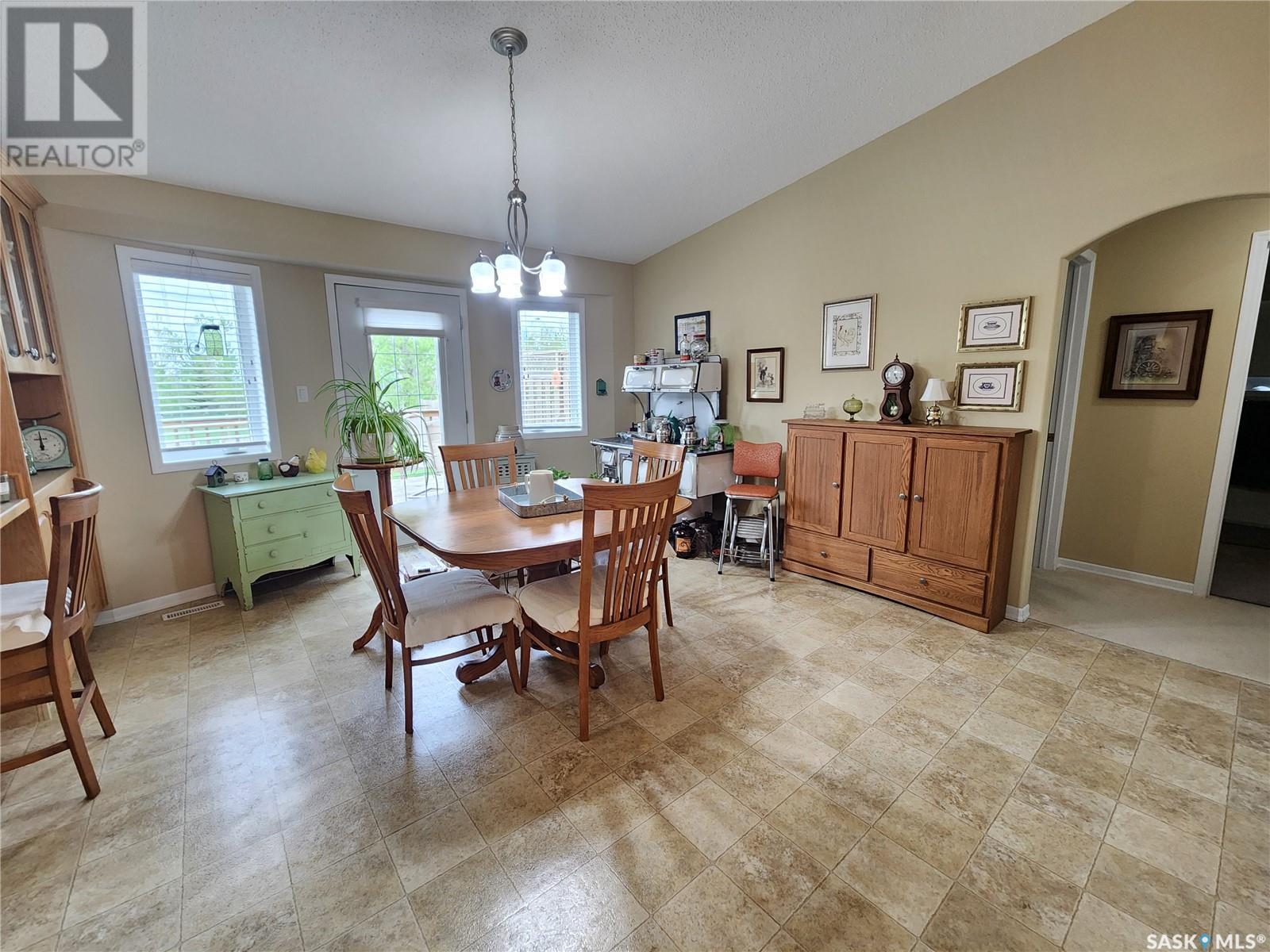 225 3rd Street, Weyburn Rm No. 67, Saskatchewan  S0C 1X0 - Photo 13 - SK006771