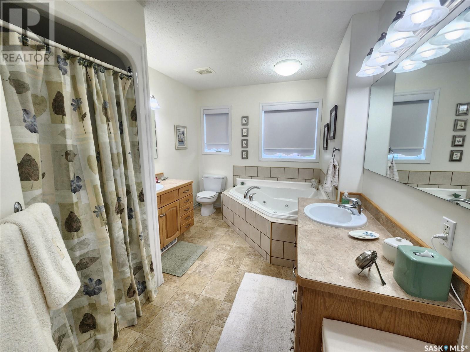 225 3rd Street, Weyburn Rm No. 67, Saskatchewan  S0C 1X0 - Photo 25 - SK006771
